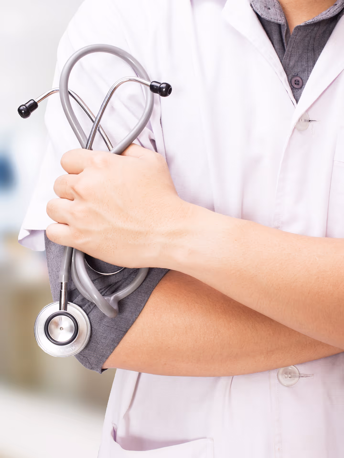 Hausarztpraxis & Hausärzte in Leimen aesthetik hautbehandlungen IGL Leistungen Doktor mit Stetoskop
