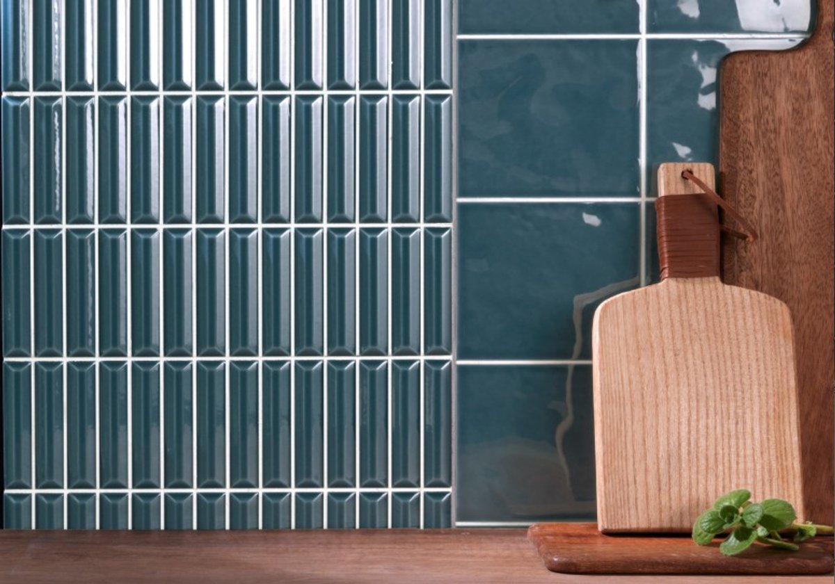 Blaues Keramik Mosaik in der Küche