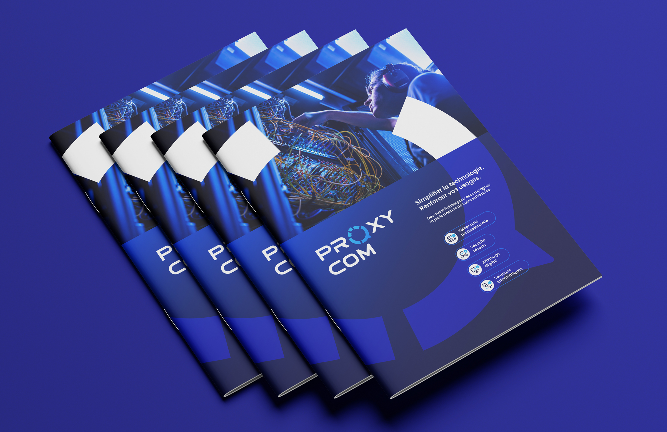 Système graphique et direction artistique créés pour l’identité Proxycom