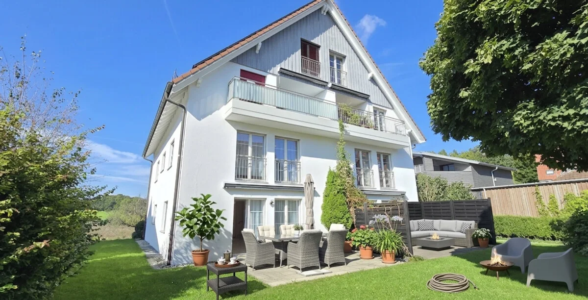 5.5-Zimmer Maisonette-Gartenwohnung Winkel – Garten mit Sitzplatz