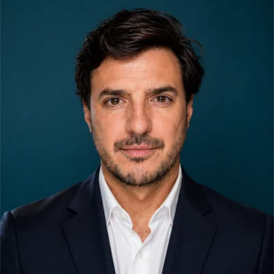 Jullian Hoareau, avocat au Barreau de Paris et fondateur de SWIM LEGAL