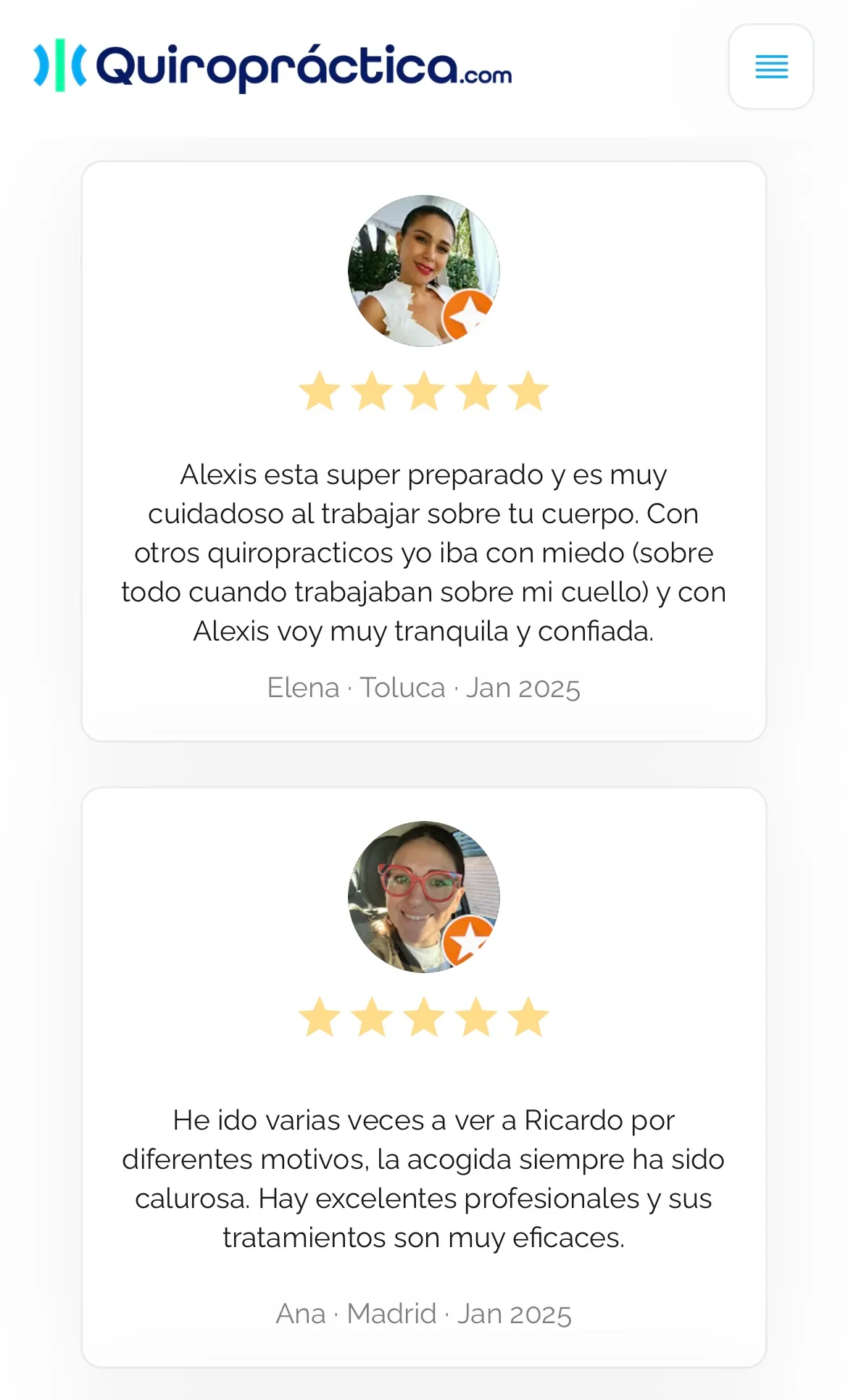 Pantalla de reseñas en Quiropráctica.com con dos testimonios de clientes satisfechos que elogian la profesionalidad y el cuidado de los quiroprácticos Alexis y Ricardo, acompañados de fotos de perfil y calificaciones de cinco estrellas.