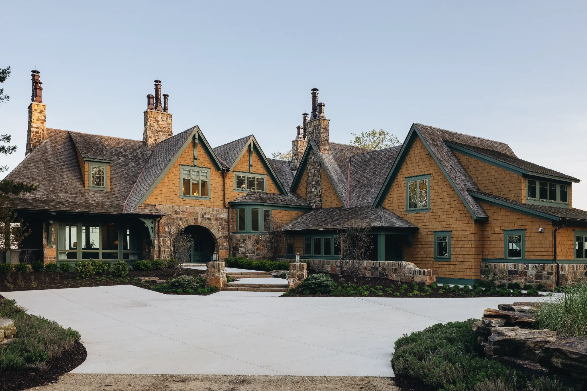Residential home on lake Michigan that utilized Ophoff Masonry's services