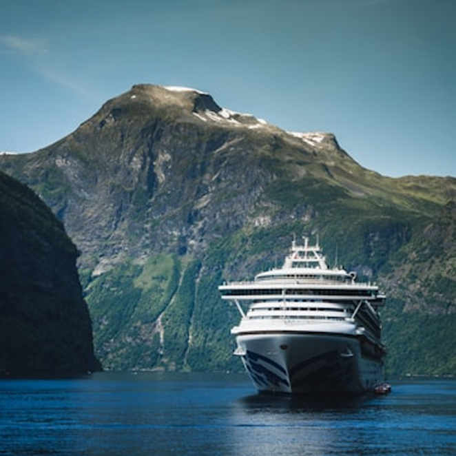 Cruise ship with ONVC.