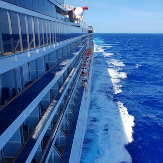 Cruise ship with ONVC.