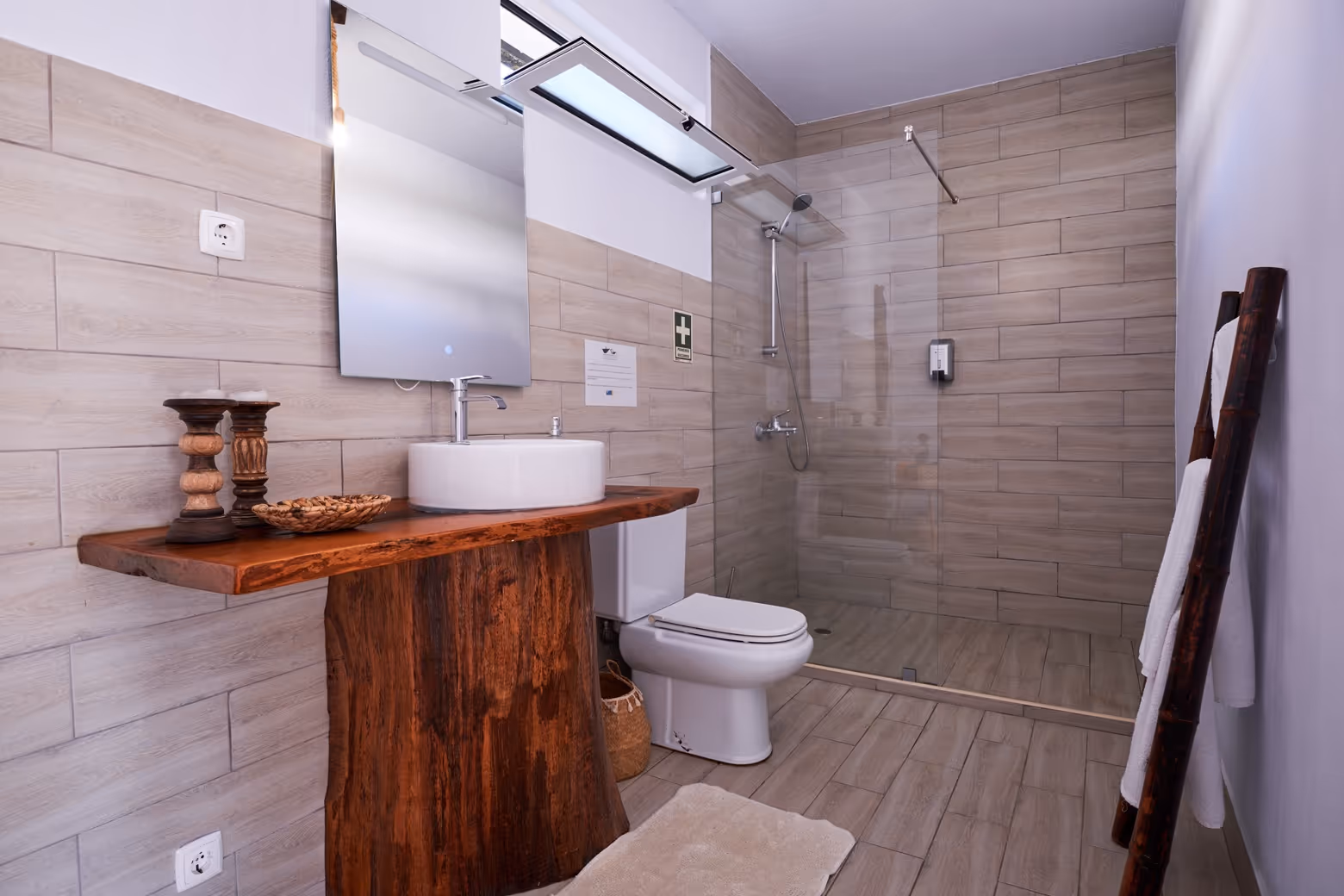 Suite with Pool View