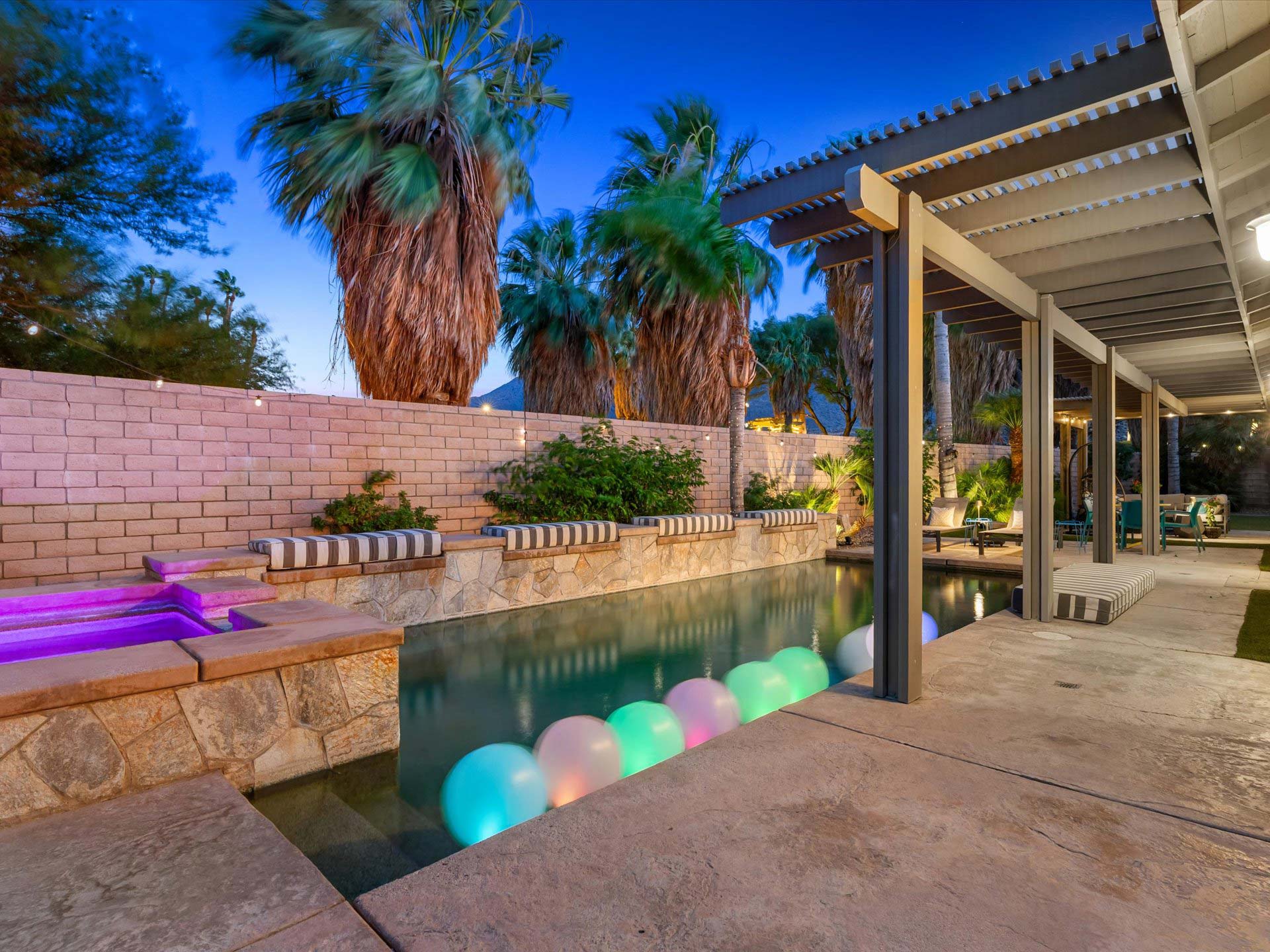saltwater pool and spa tropical villa palm springs