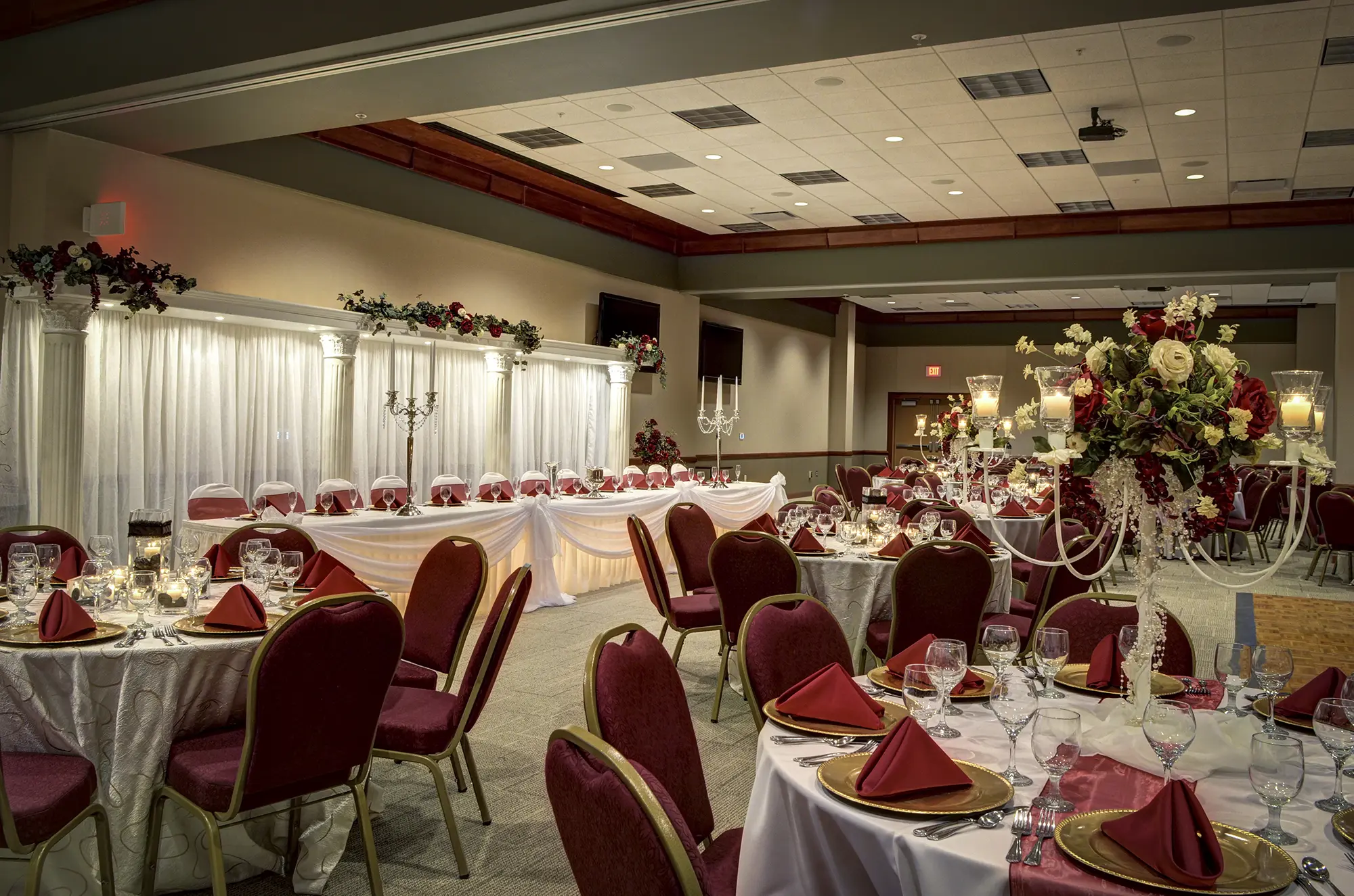 Round tables elegantly set for a wedding or banquet in the Heartland Event Center's conference center at Fonner Park