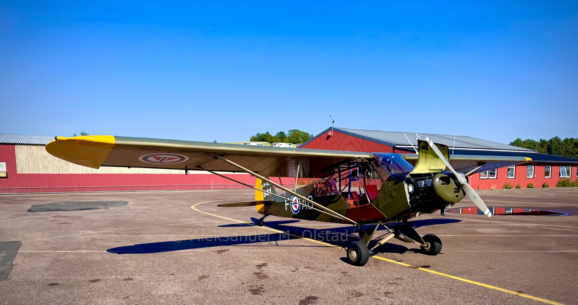 Cessna 172 LN-NRF under landing