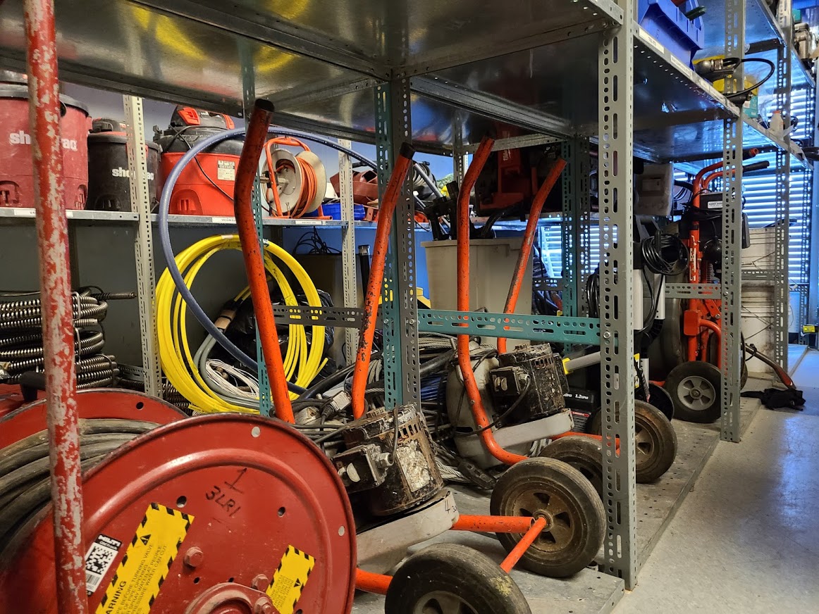 image of before and after cleaning in a kitchen