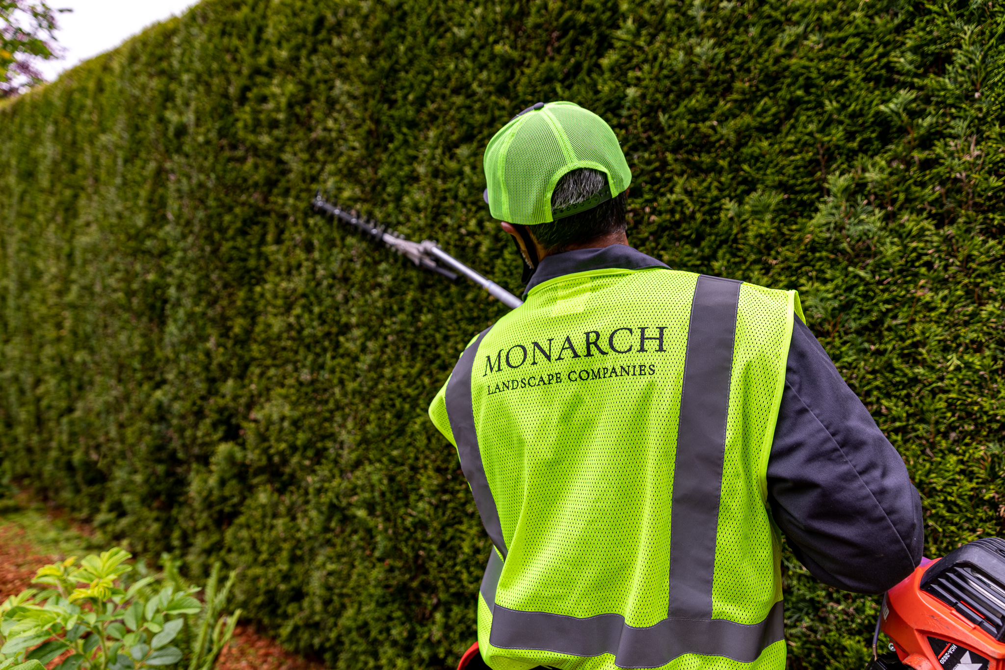 fall landscaping maintenance tips, fall landscaping services, aerating lawn