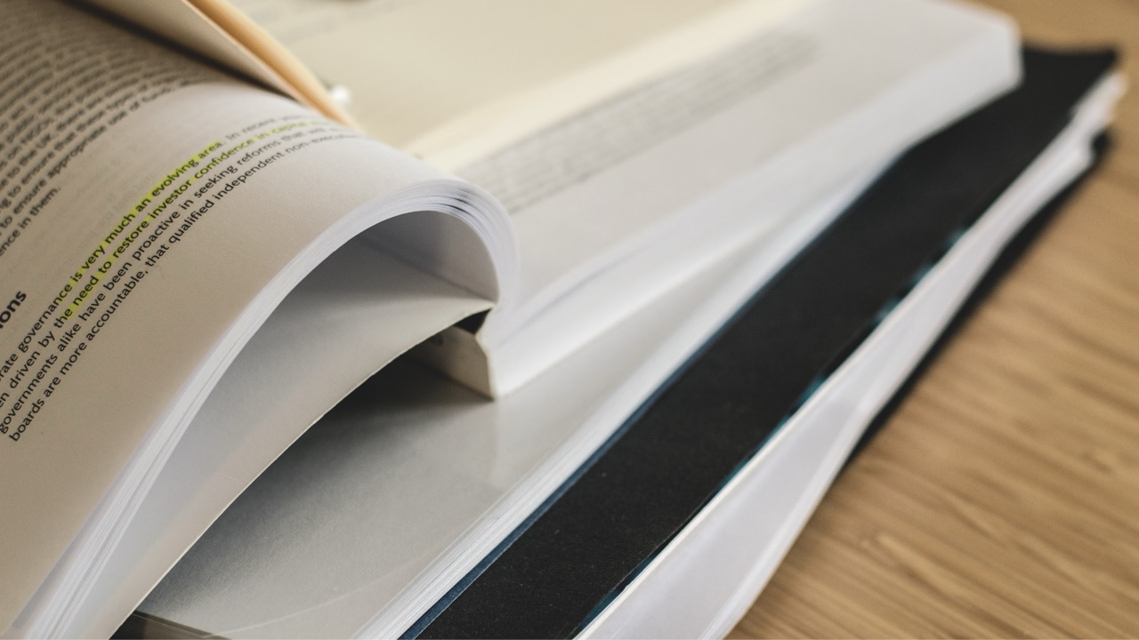 Annual Report Printing Essentials: How to Structure & Print