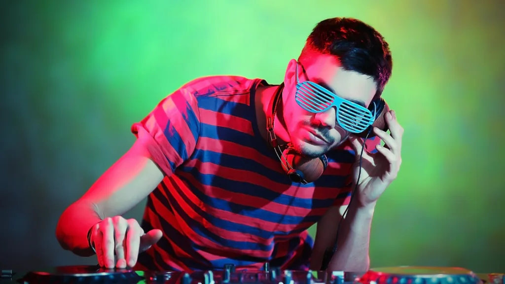 10 Upcoming Indie EDM Artists You Should Keep Your Eyes On - TopMusic News