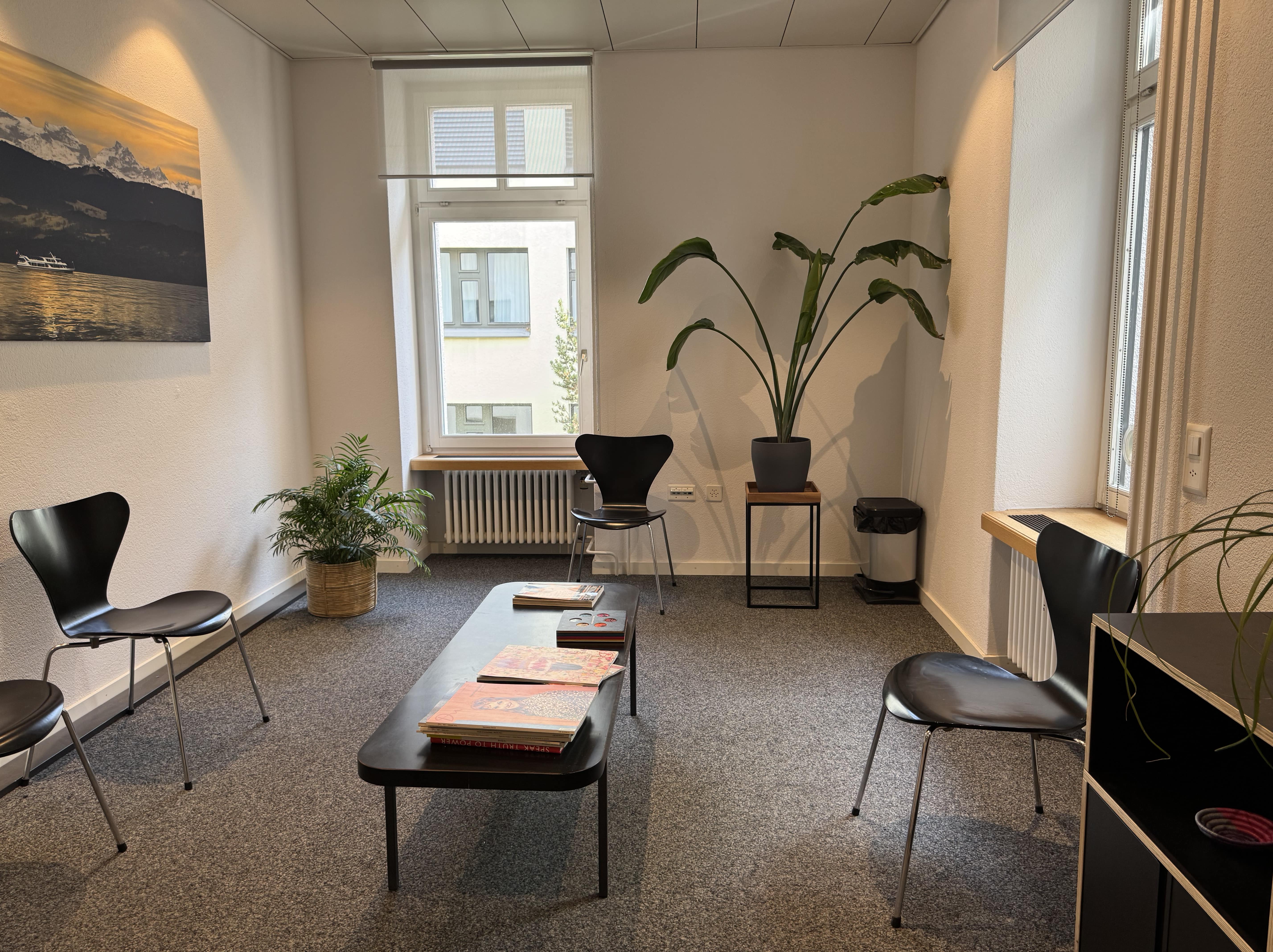 image of a peaceful acupuncture therapy room