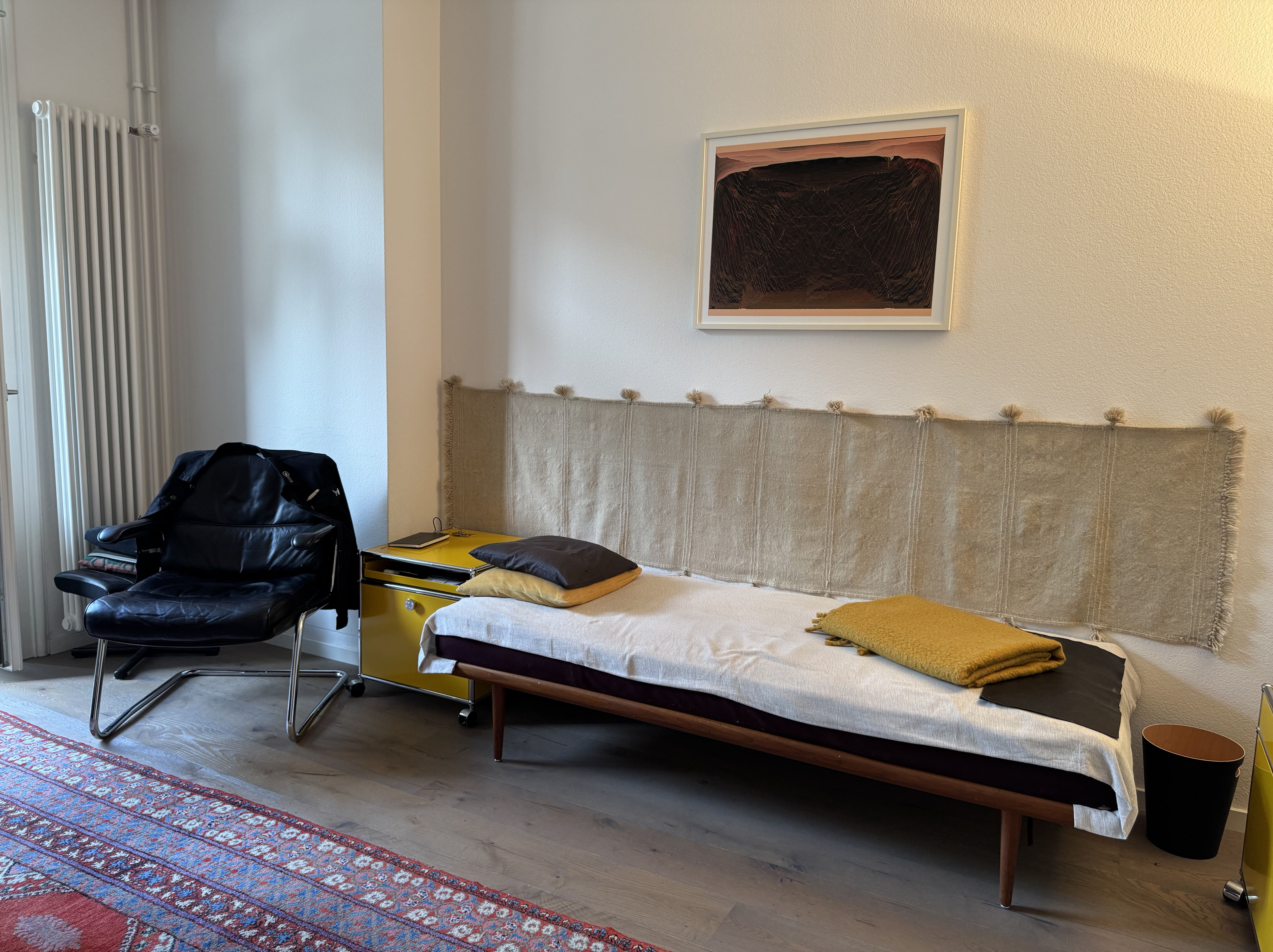 image of relaxation area with soothing art, acupuncturist
