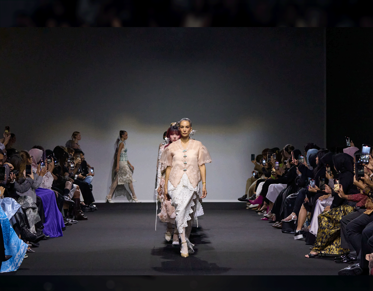 Highlights from 1st Day of Dubai Fashion Week 2025-26 | D3