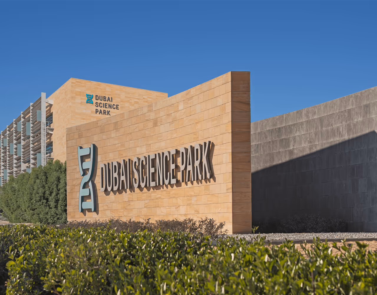 Dubai Science Park Raises Awareness of Paralysis