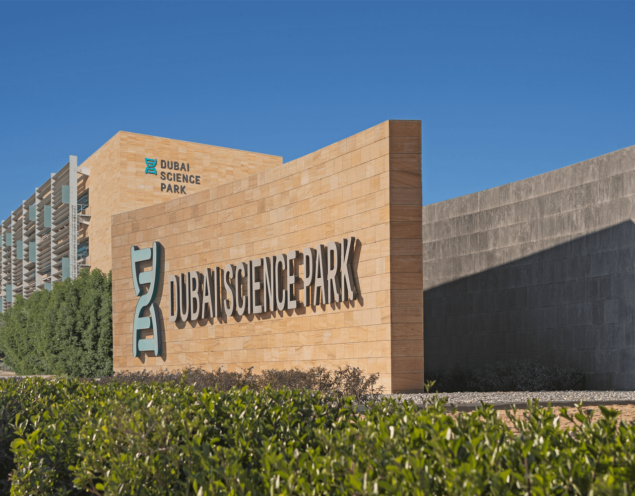 Dubai Science Park Raises Awareness of Paralysis