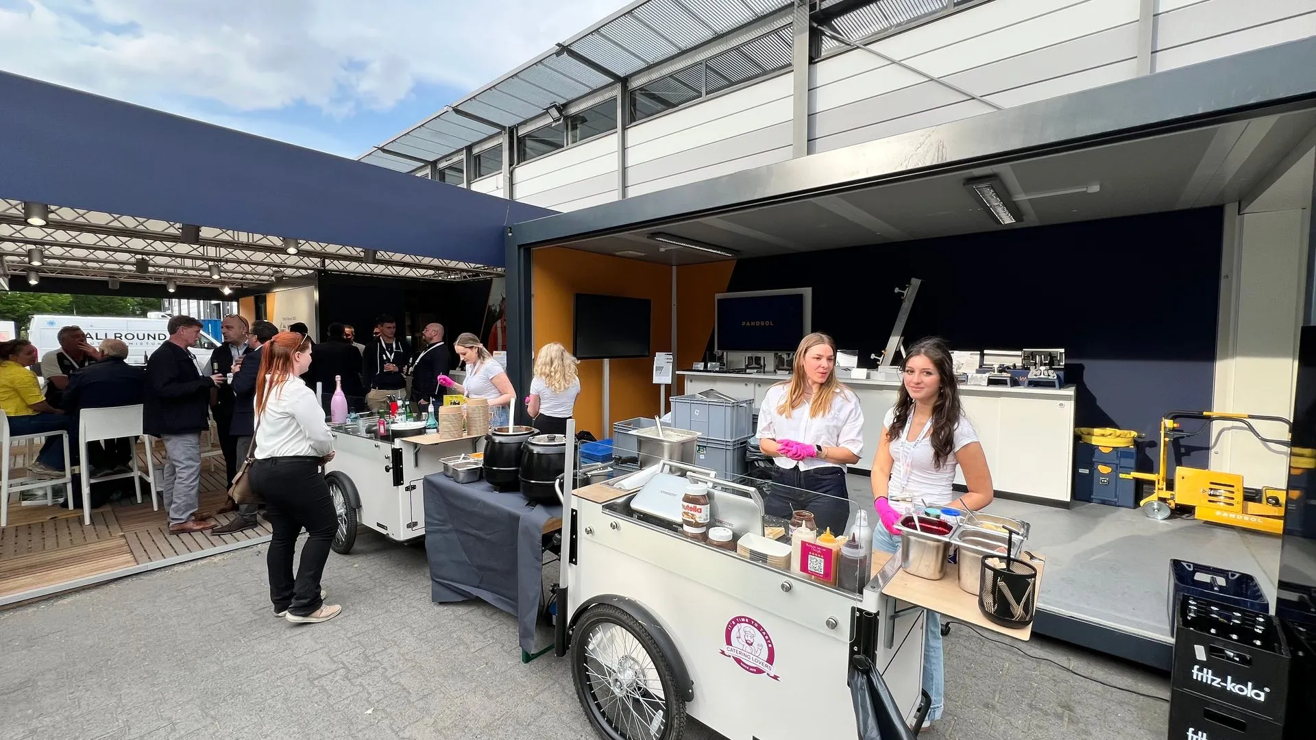 Mobile HappyBike-Station im Einsatz auf einer deutschlandweiten Roadshow