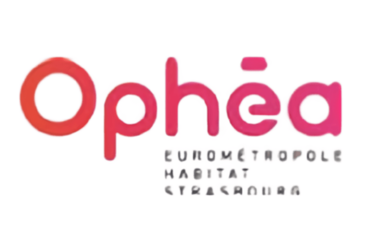 Logo di Ophéa con testo colorato in rosso e rosa e sottotitolo sfocato in bianco.