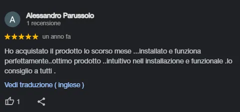Recensione di Alessandro Parussolo con valutazione di 5 stelle, che elogia un prodotto acquistato, installato e funzionante perfettamente da un anno, raccomandandolo a tutti.