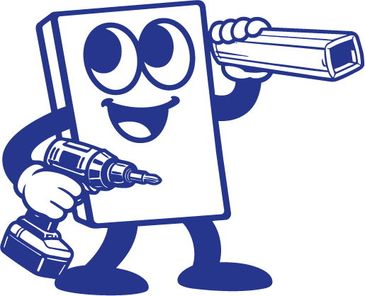 Fröhliches Taschenbuch-Maskottchen mit großen Augen, das einen Akkuschrauber und ein Holzbrett hält.