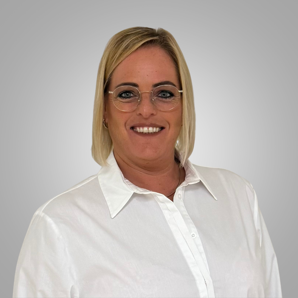 Julia Plate Team Member Image