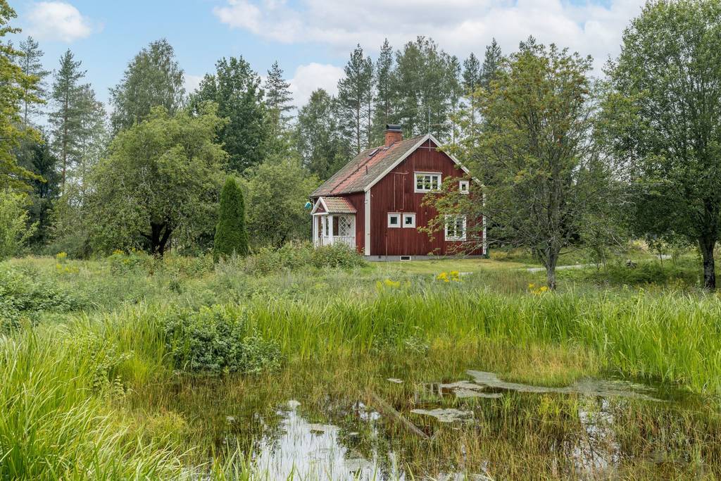 Grönbo · Lindesberg 1,5 hectare ruimte en rust