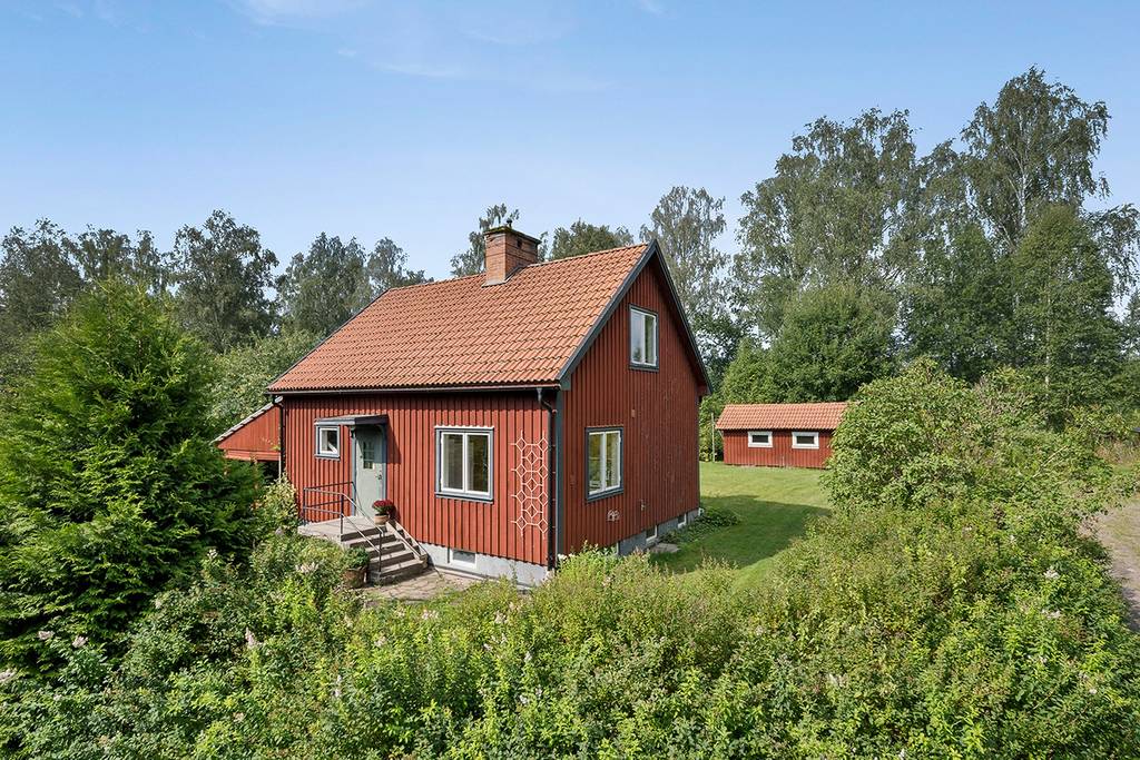 Buitenleven met fruitbomen, op loopafstand van Sunne centrum