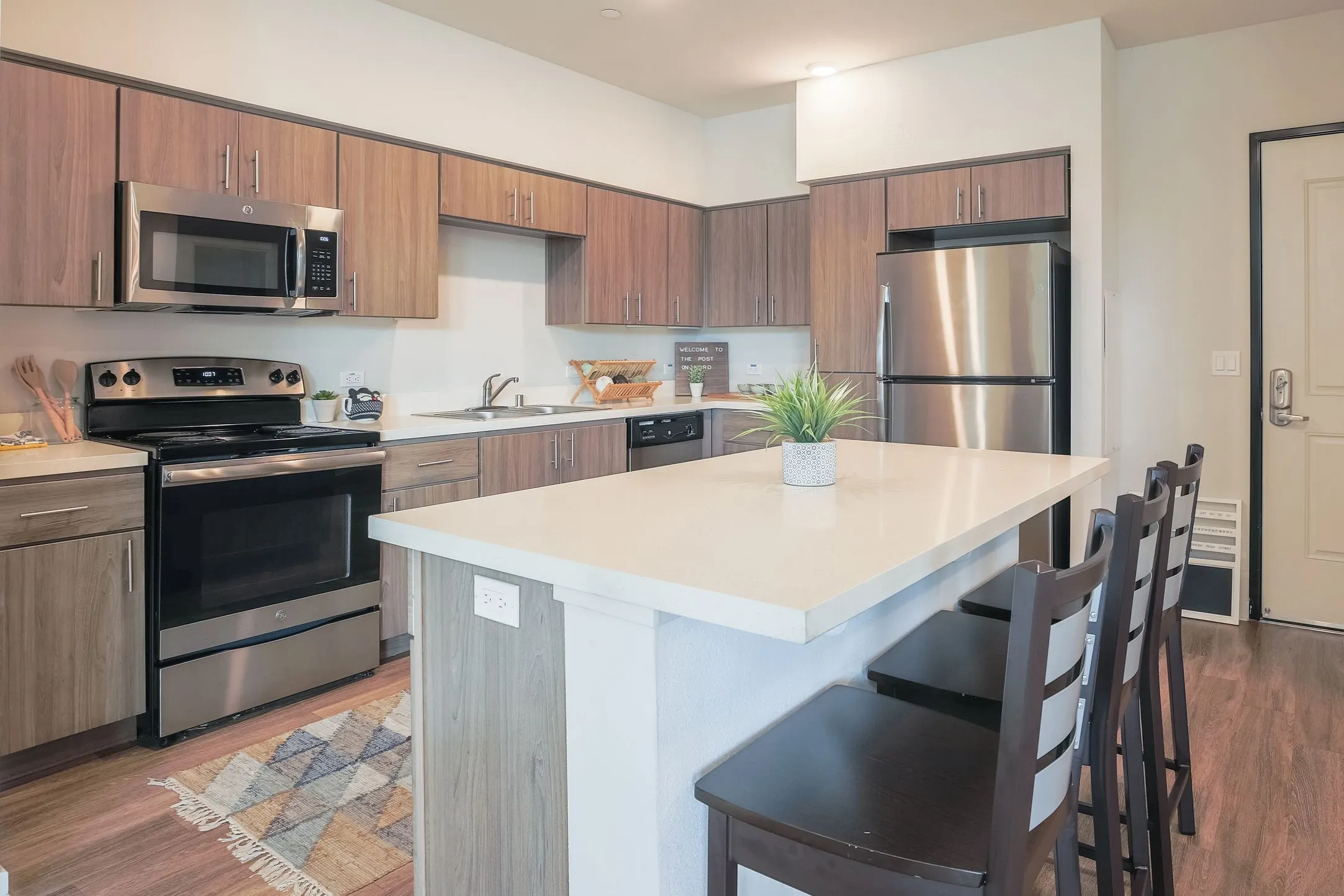 Kitchen bar