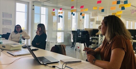 Recherche UX : Focus group réalisé avec des infirmières libérales pour l’entreprise CBA, qui développe des produits numériques facilitant le suivi patient, les consultations et la facturation