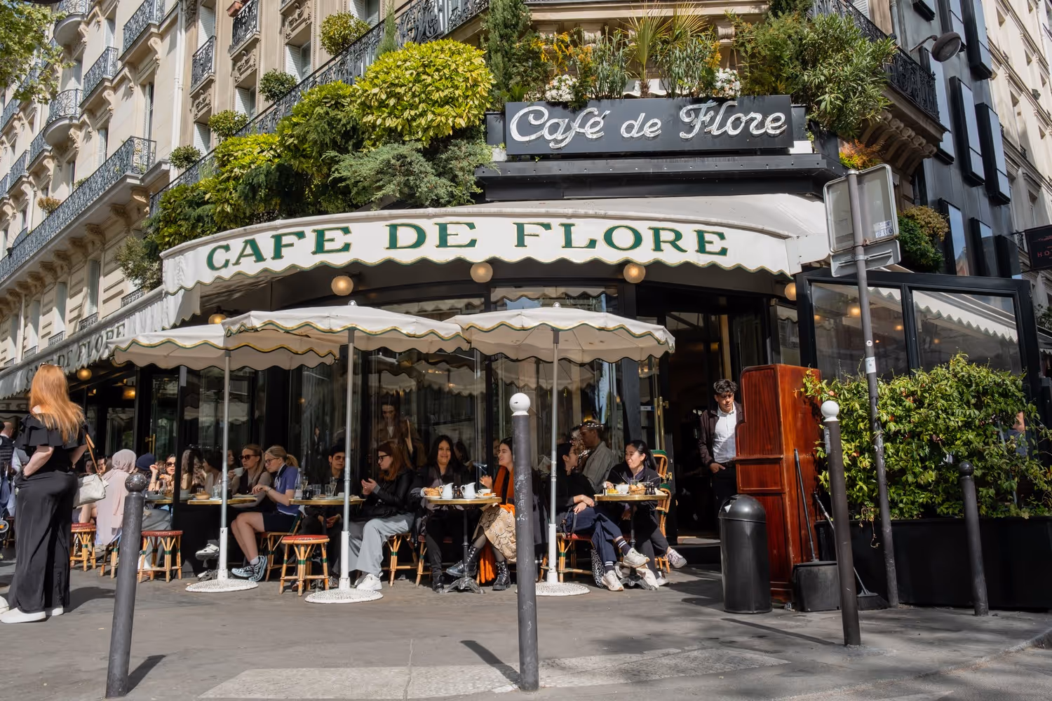 Walking Tour Cafe de Flore