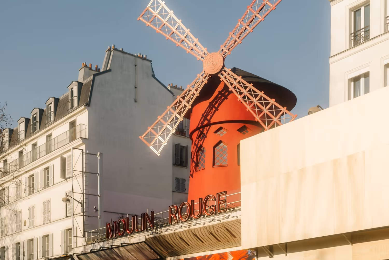 Montmartre Walking Tour Moulin Rouge