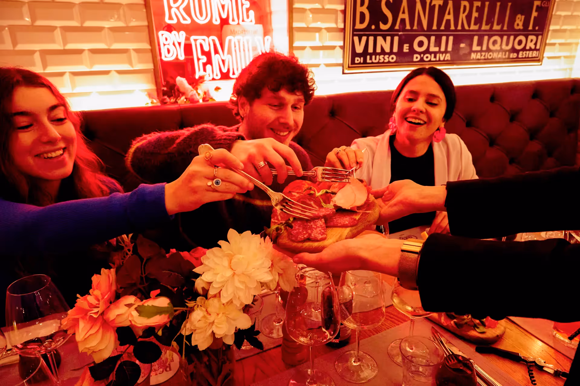 Wine & Aperitivo (V2) - meat and group