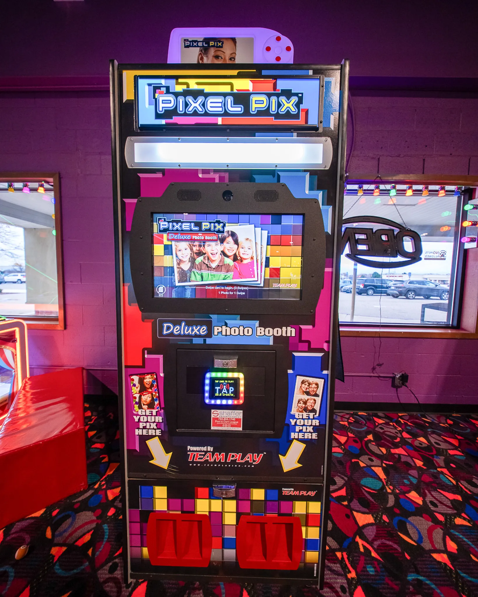 Pixel Pix deluxe photo booth