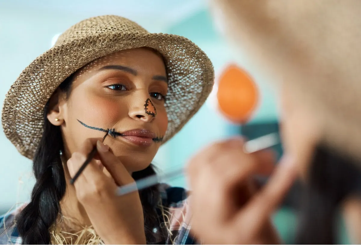 A Ghoulish Guide to Halloween Makeup and Eye Safety