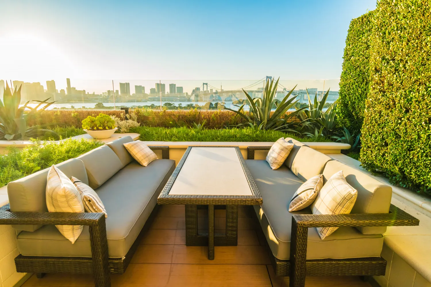 [background image] image of a clean kitchen (for a cleaning service)