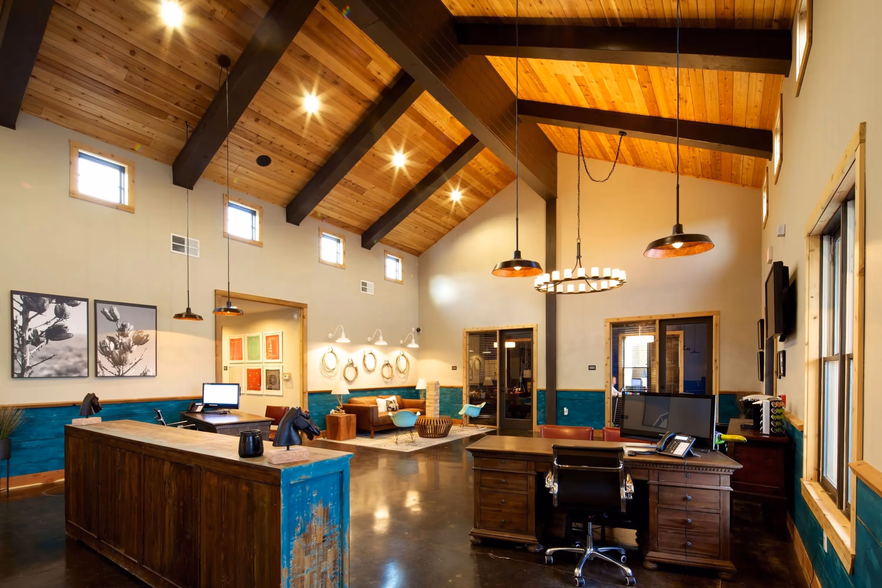 clubhouse leasing office