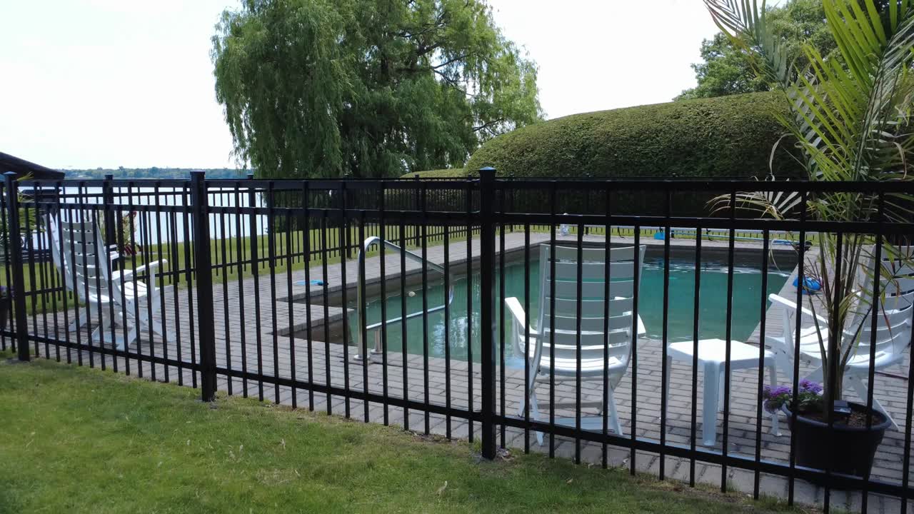 Clôtures LM | Fence Installation on the South Shore