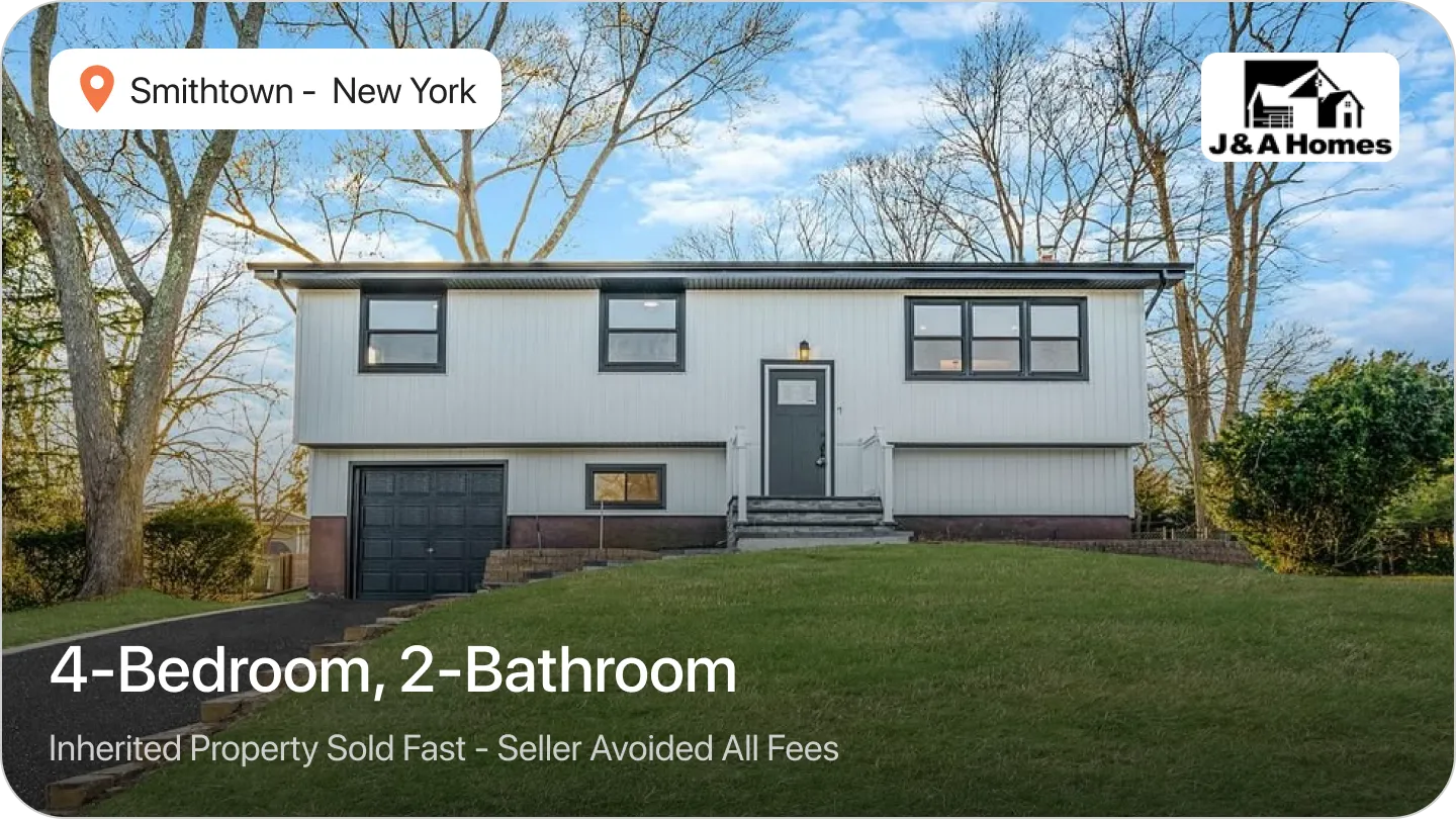 An image OF White split-foyer house with black accents in Smithtown.