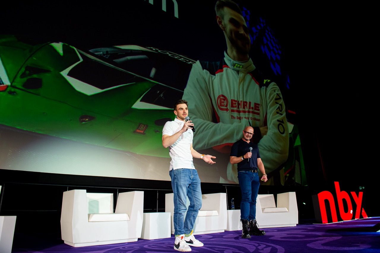 Robin Rogalski on stage