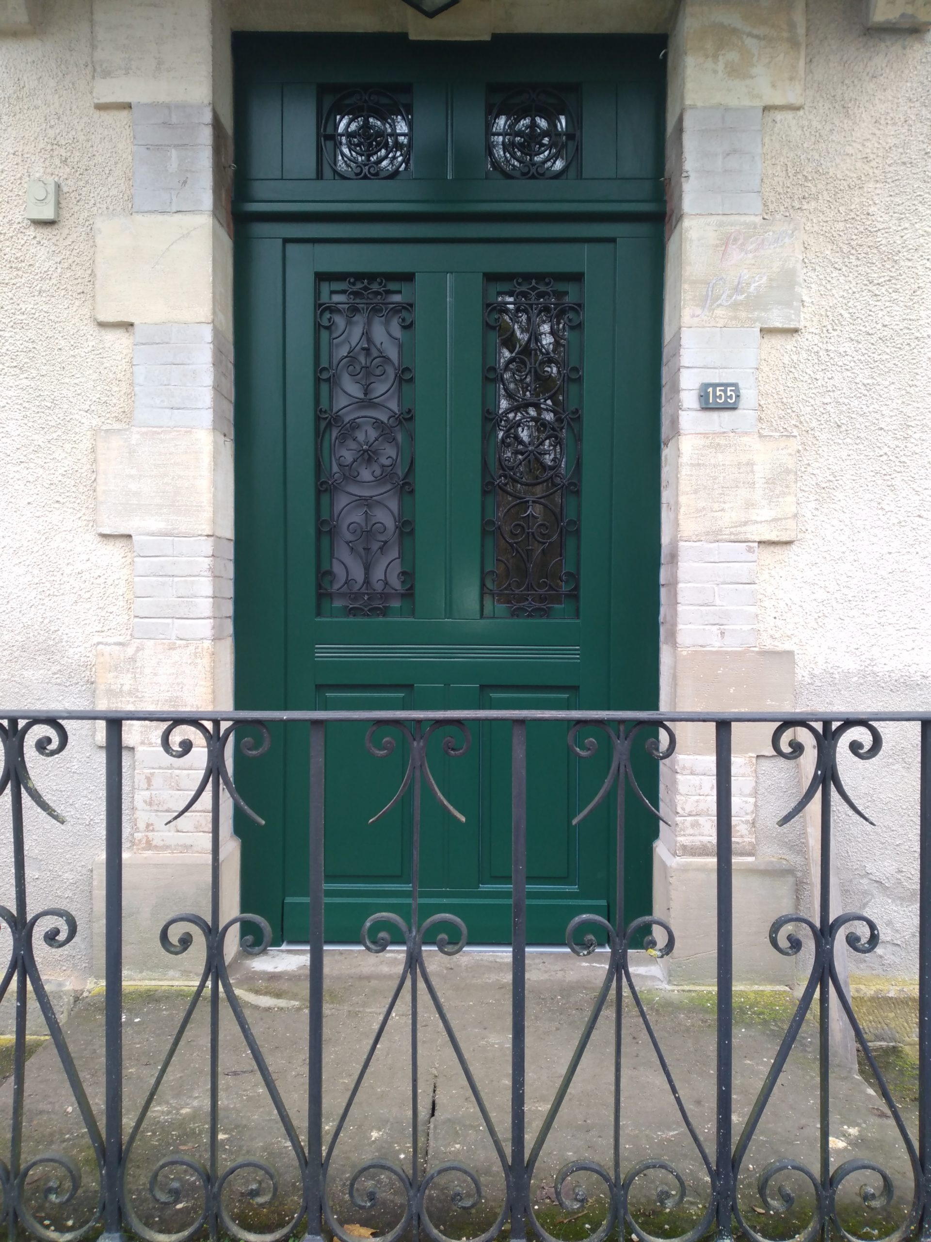 Porte d'entrée - Contrexeville.jpg