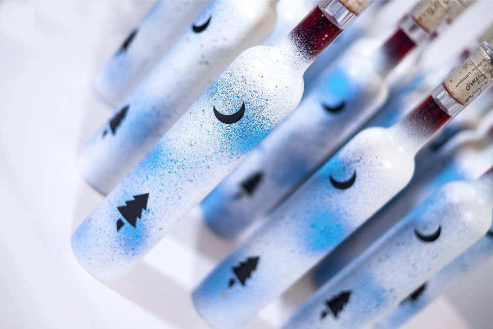 MOONCHERRY WINE PACKAGING DESIGN