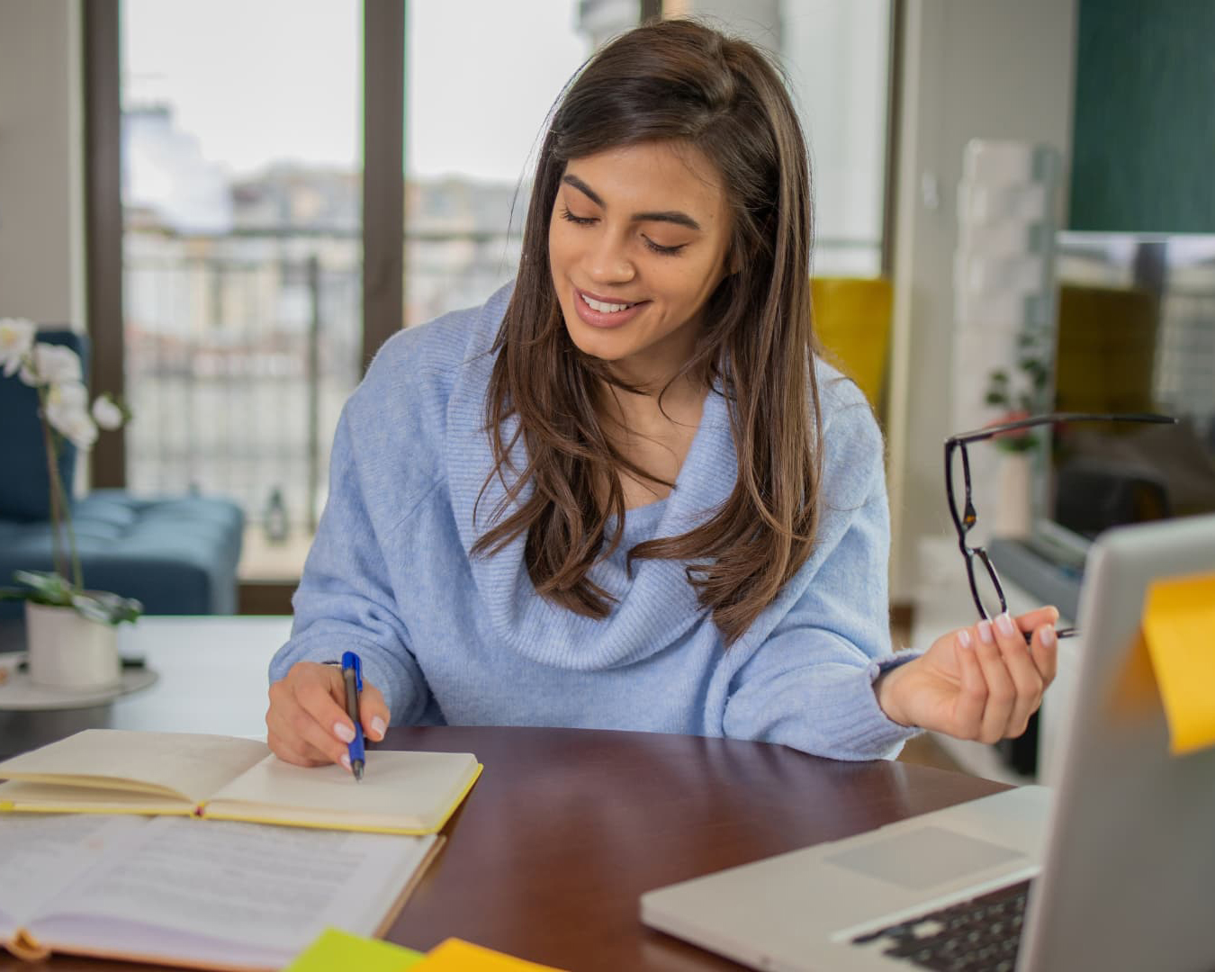 Independent study female working at a desk