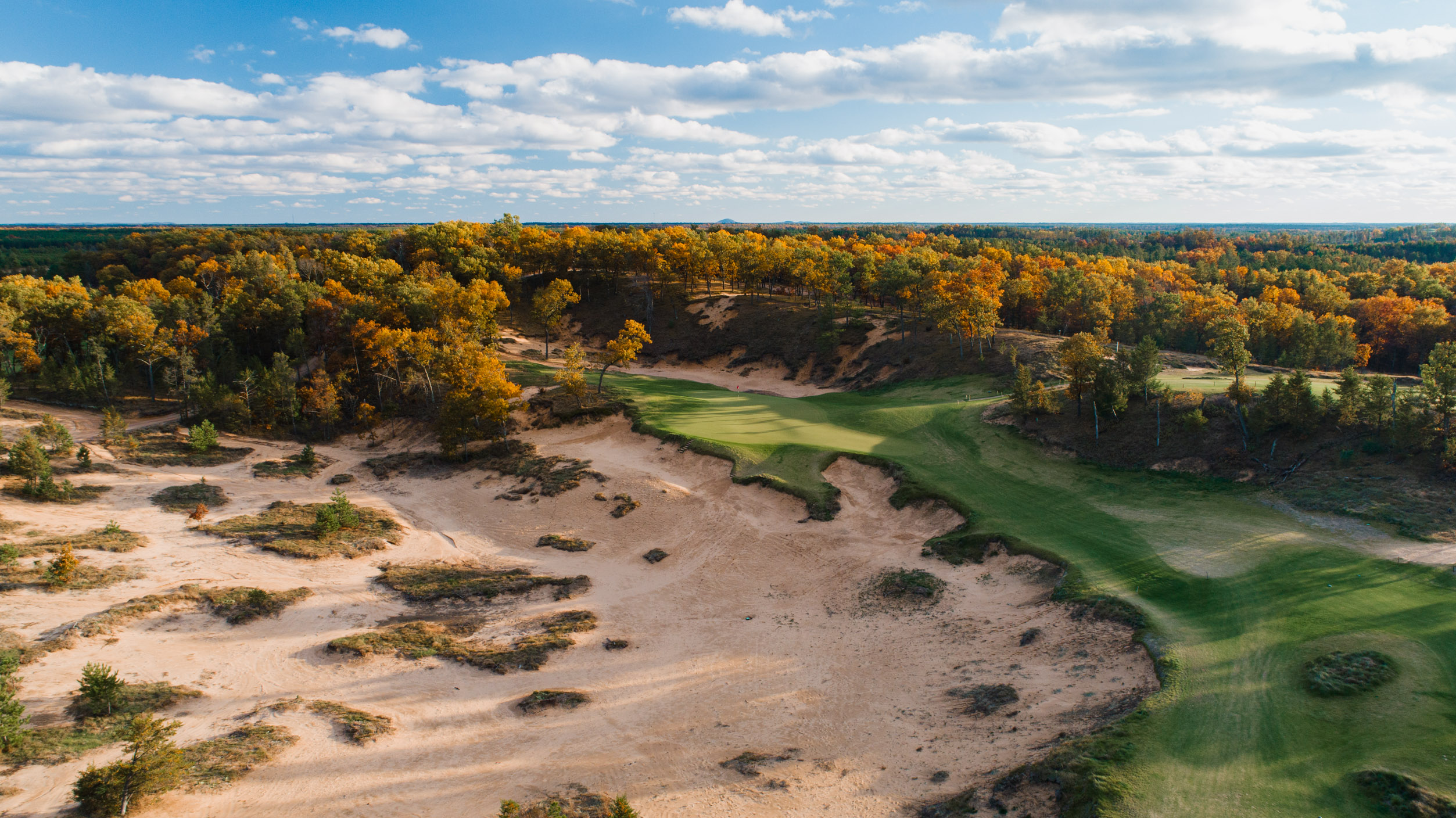 Cracking Eggs: Rating Debate at Sand Valley, Brooksy Check-in, and Tiger’s Back