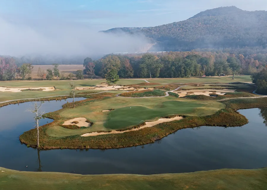 The fourth hole at Sweetens Cove
