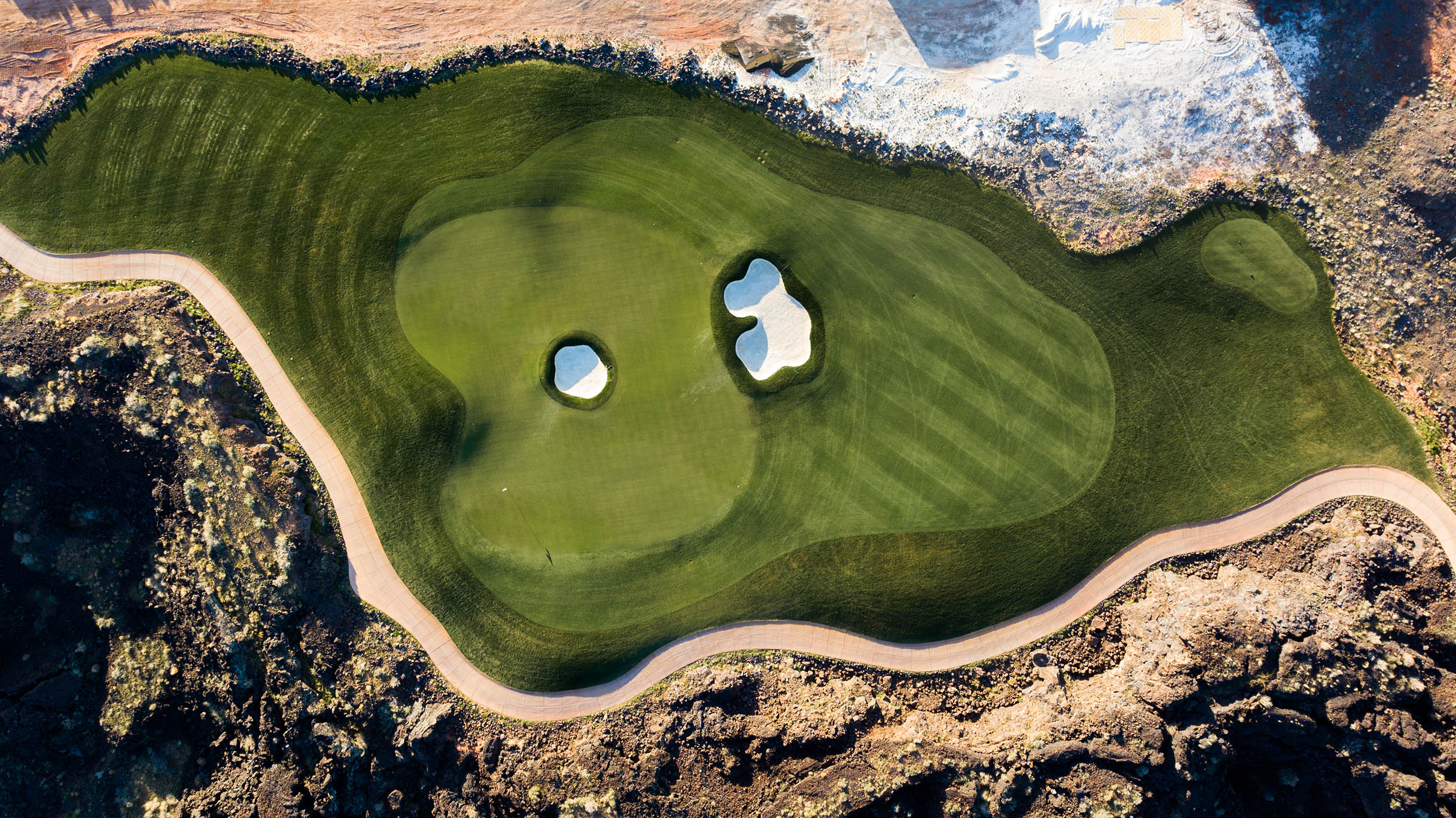 Design Notebook: Do We Like a Bunker in the Middle of a Green?