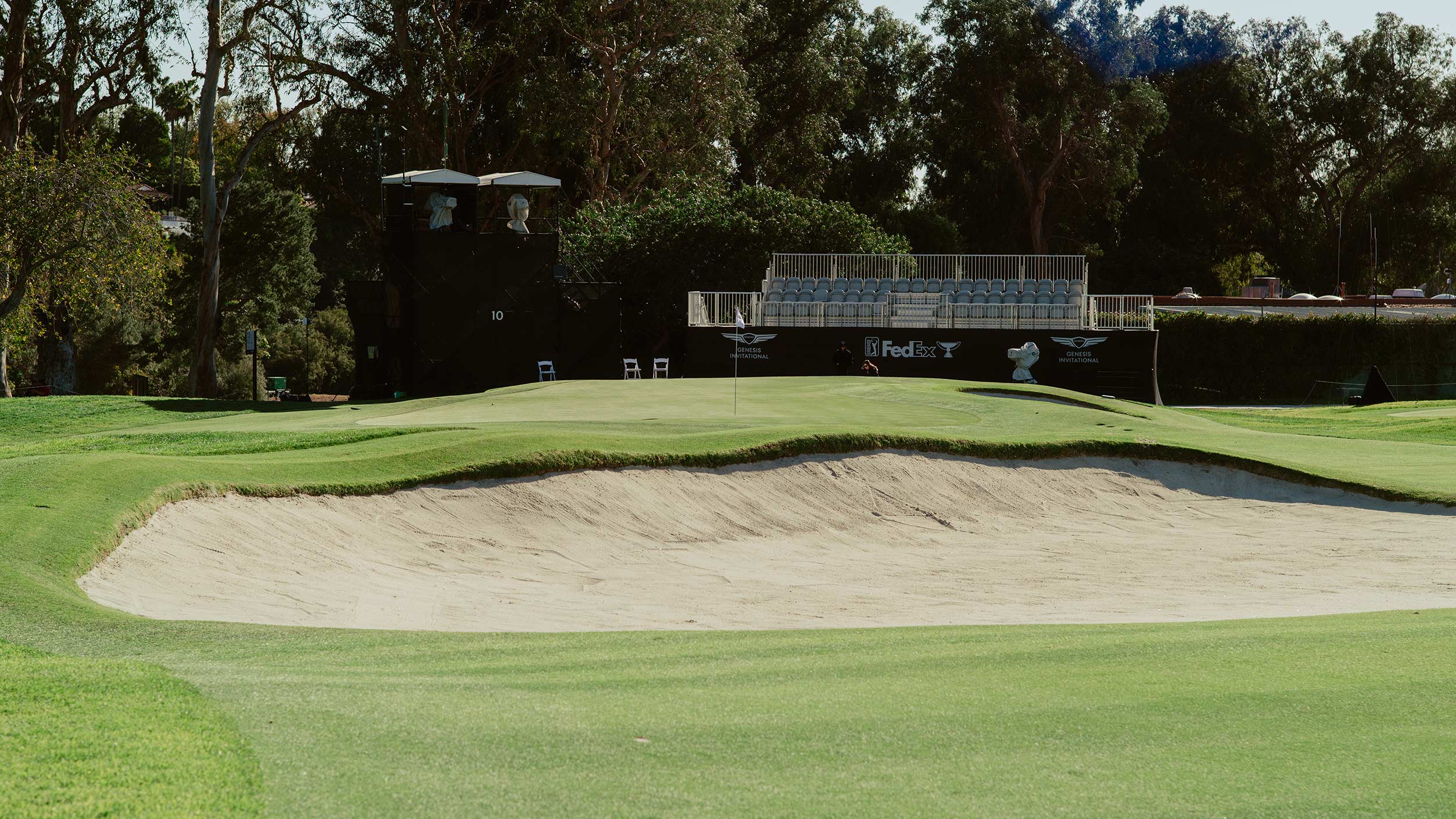 Tour Guide: On the Ground at Riviera