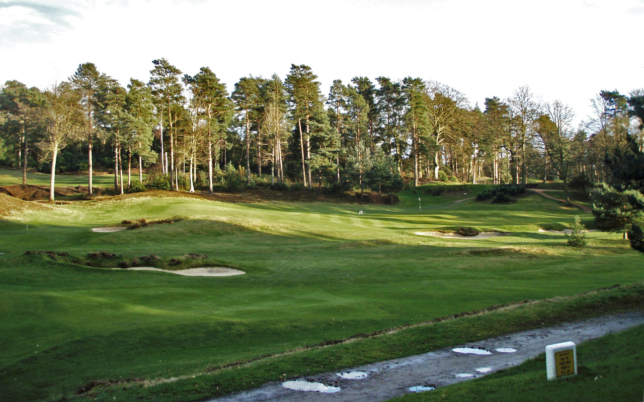 Eclectic 18 UK – Hole No. 10, St. George’s Hill