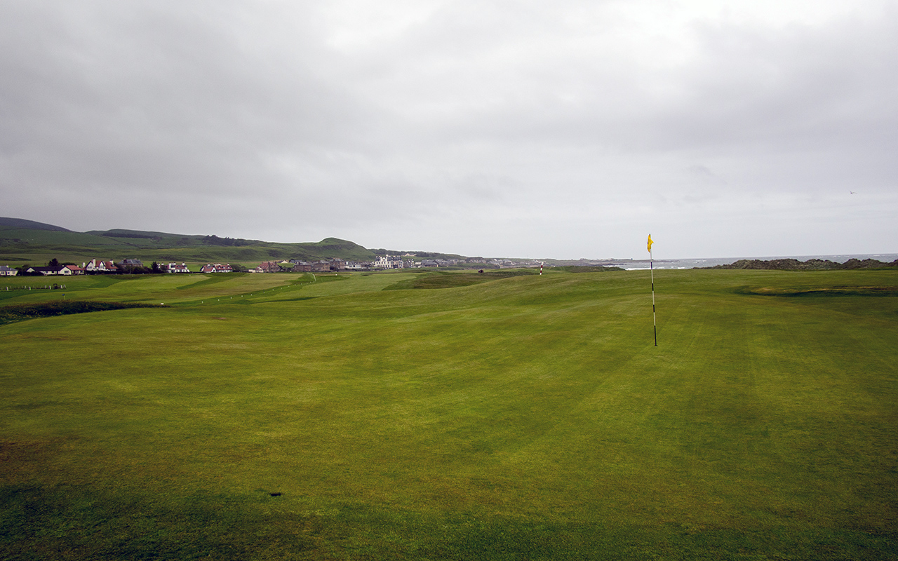 Eclectic 18 UK – Hole No. 2: “Machrihanish,” Machrihanish
